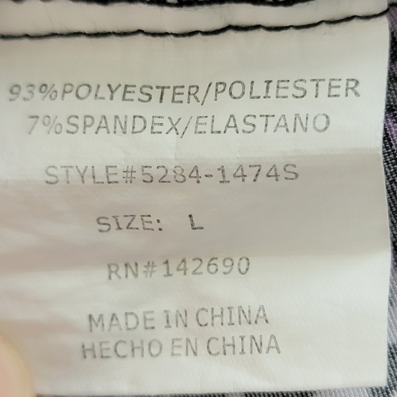 ๐ 4 for $25๐ DIVINE STRETCH V-NECK SCRUB TOP - Picture 5 of 6